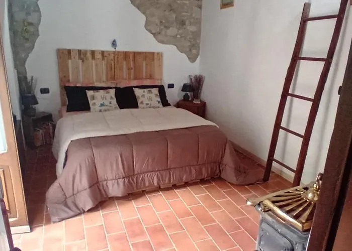 Nicolas House