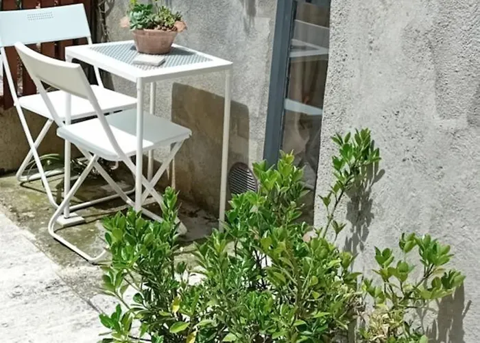 Nicolas House * Campiglia dʼOrcia